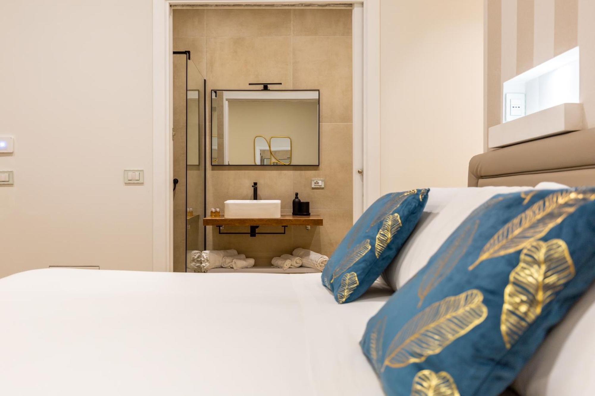 Casa Lounge Costituzione Hotel Cagliari Ngoại thất bức ảnh