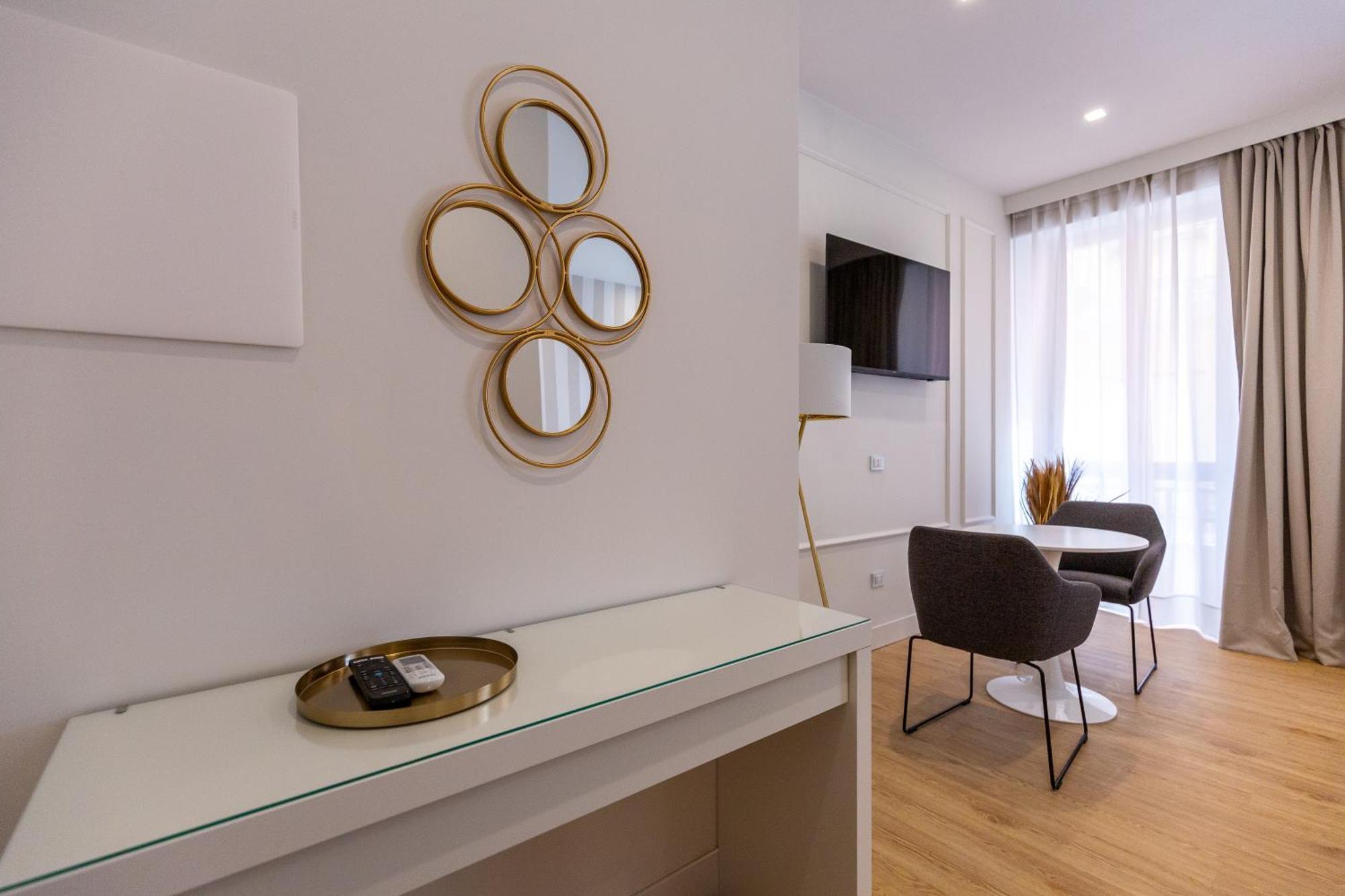 Casa Lounge Costituzione Hotel Cagliari Ngoại thất bức ảnh