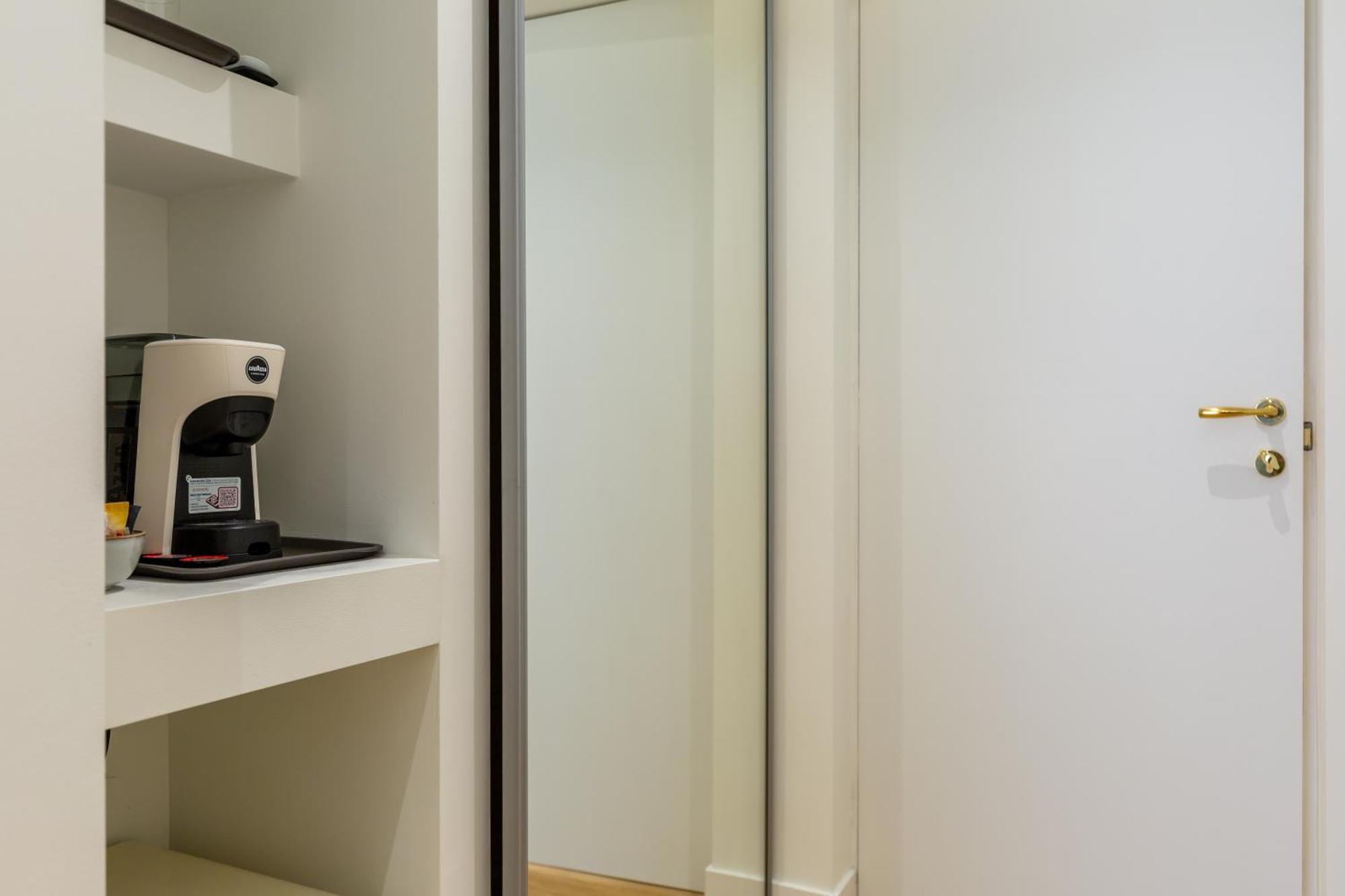 Casa Lounge Costituzione Hotel Cagliari Ngoại thất bức ảnh