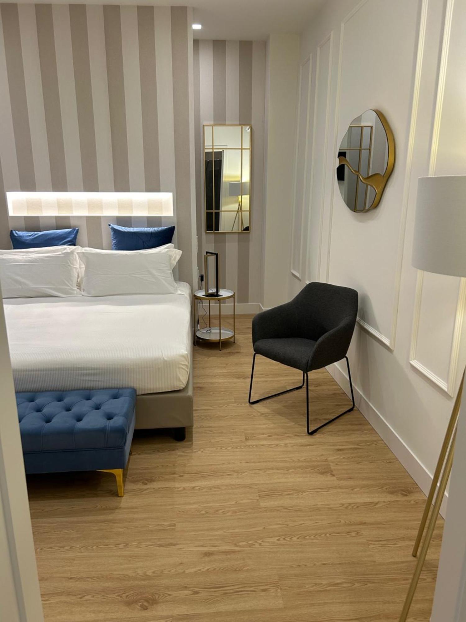 Casa Lounge Costituzione Hotel Cagliari Ngoại thất bức ảnh