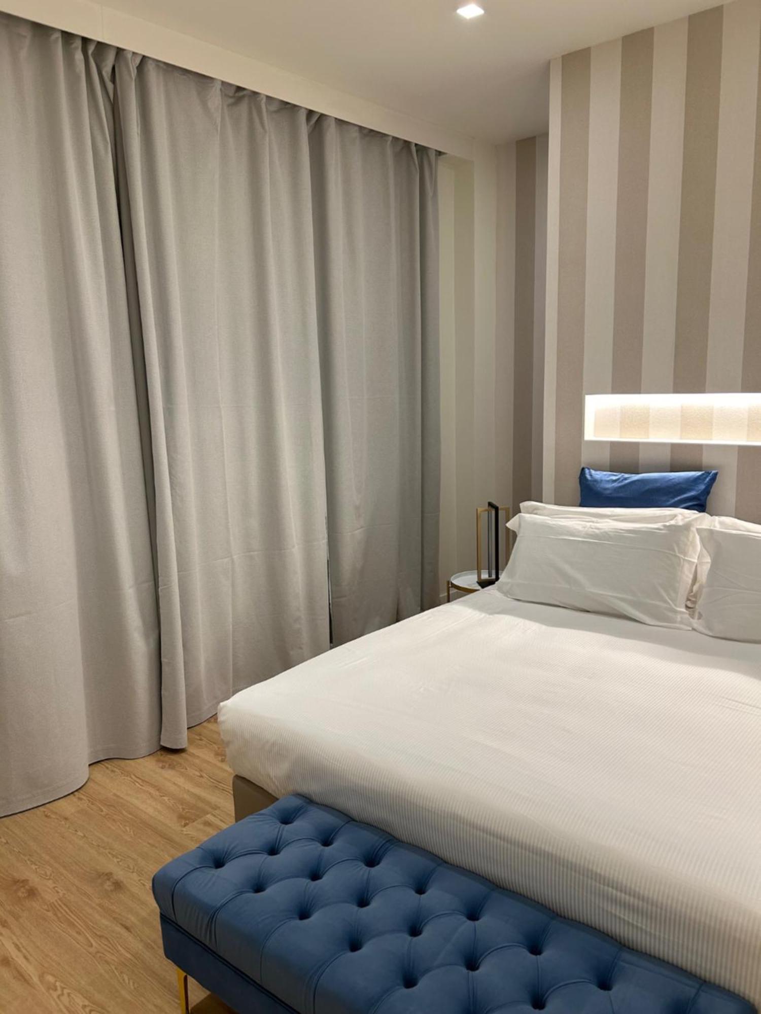 Casa Lounge Costituzione Hotel Cagliari Ngoại thất bức ảnh