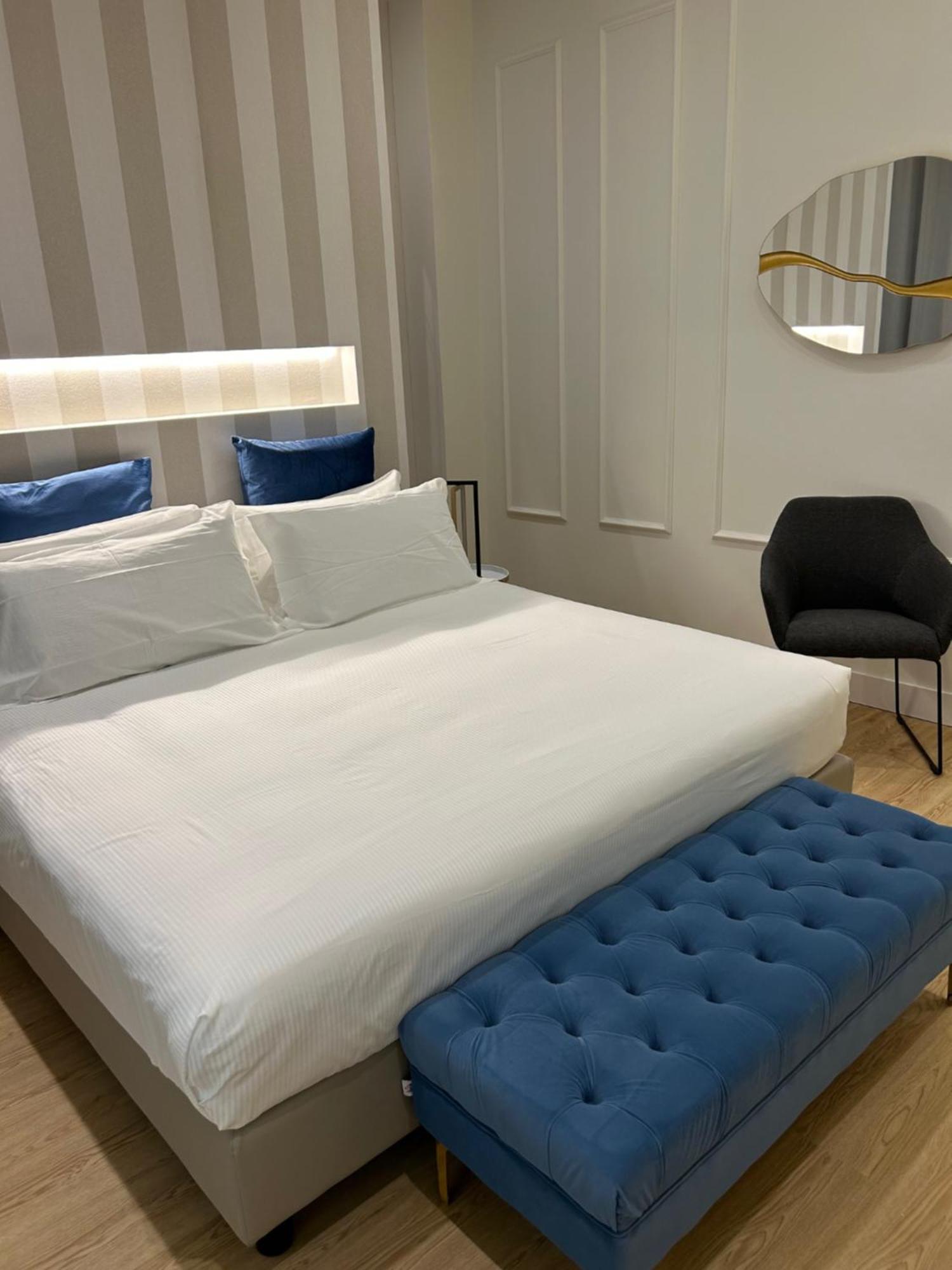 Casa Lounge Costituzione Hotel Cagliari Ngoại thất bức ảnh