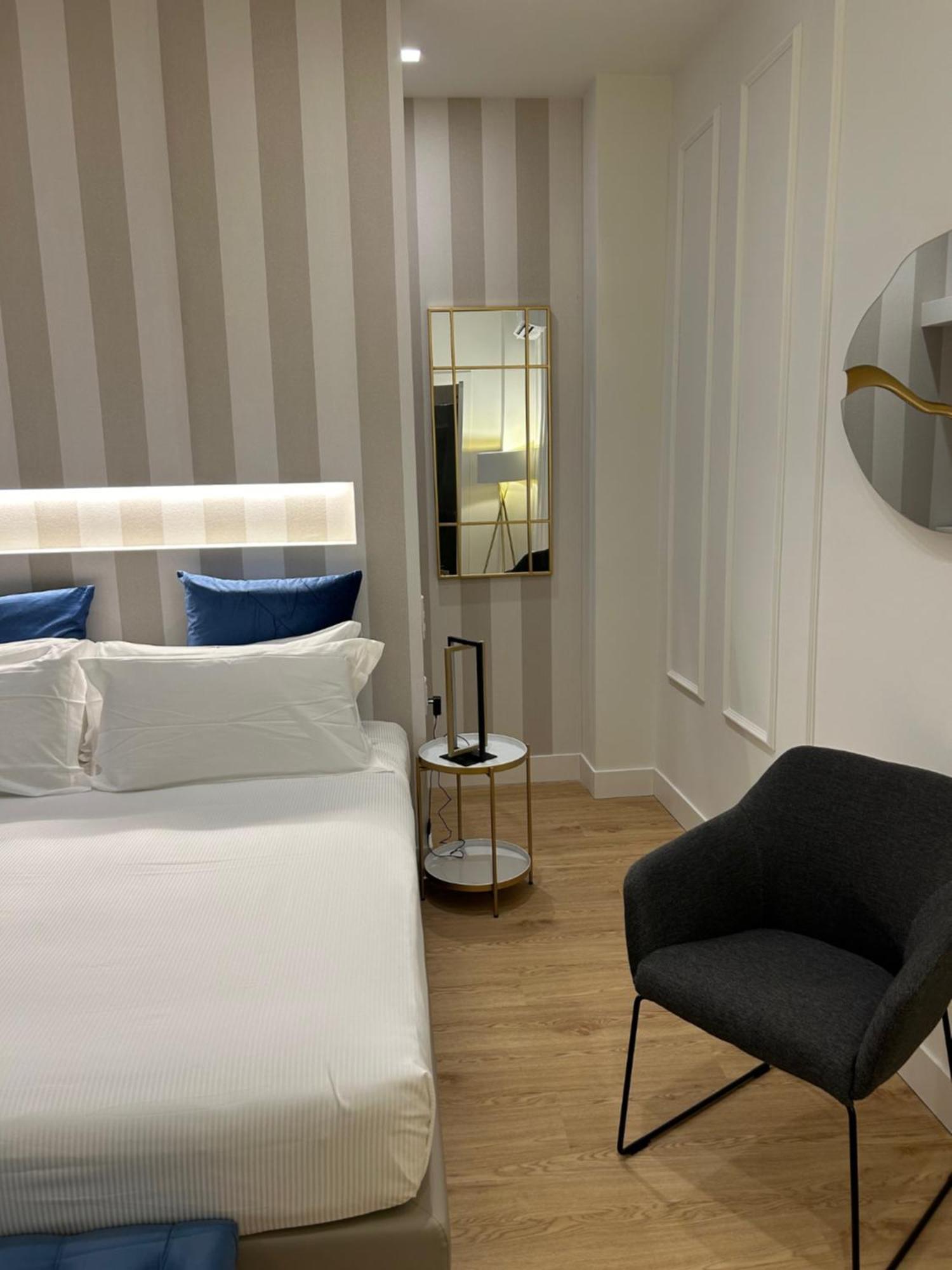 Casa Lounge Costituzione Hotel Cagliari Ngoại thất bức ảnh