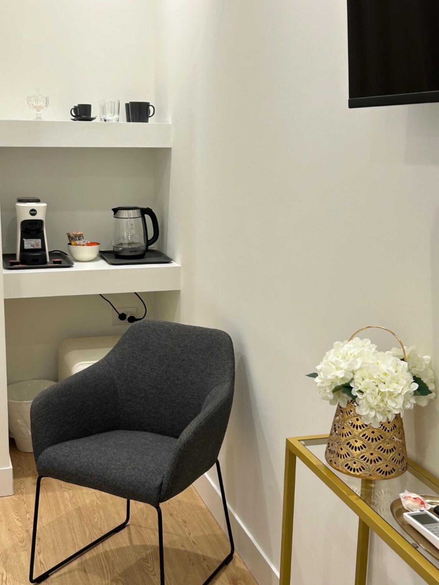 Casa Lounge Costituzione Hotel Cagliari Ngoại thất bức ảnh