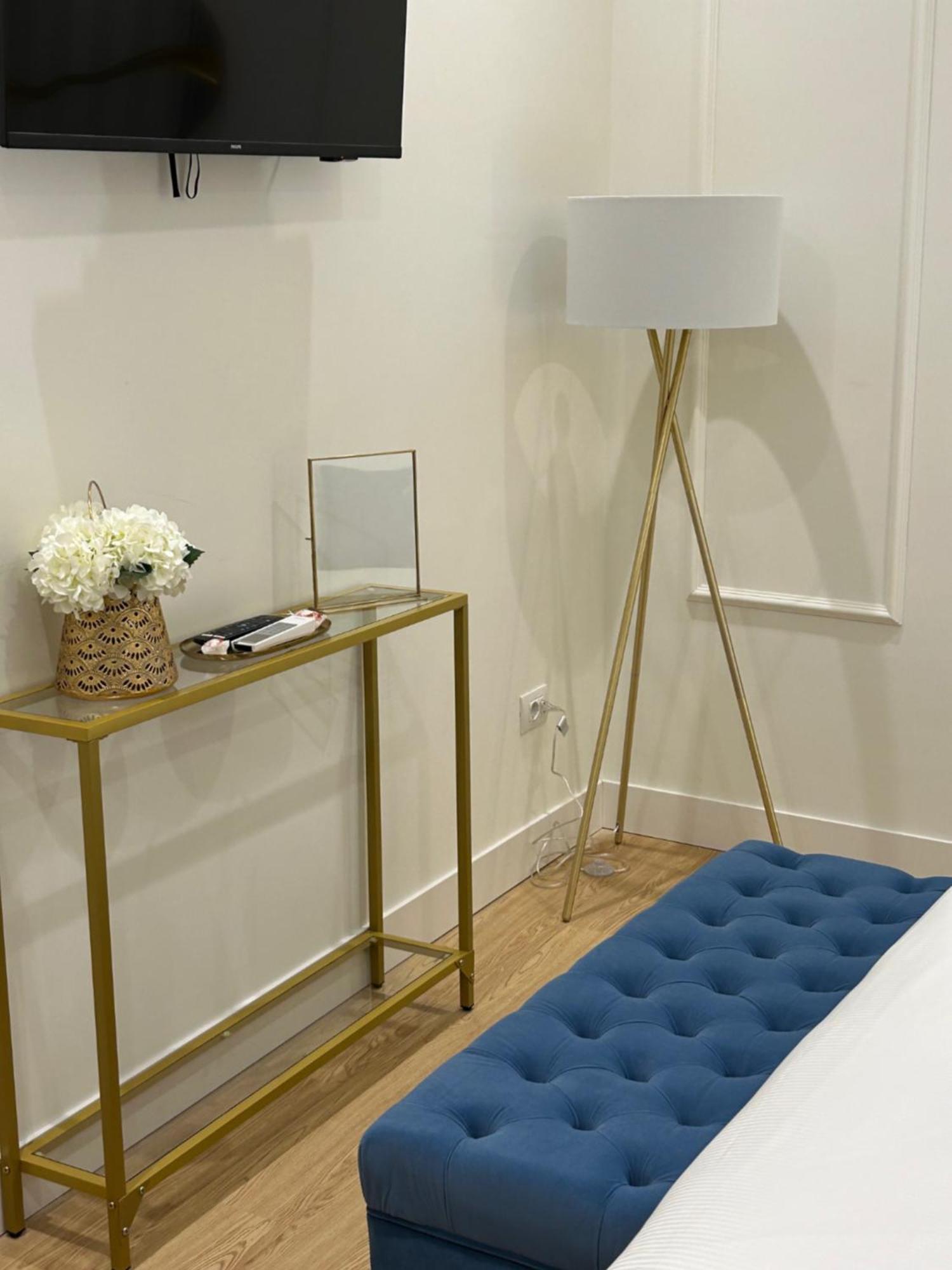 Casa Lounge Costituzione Hotel Cagliari Ngoại thất bức ảnh