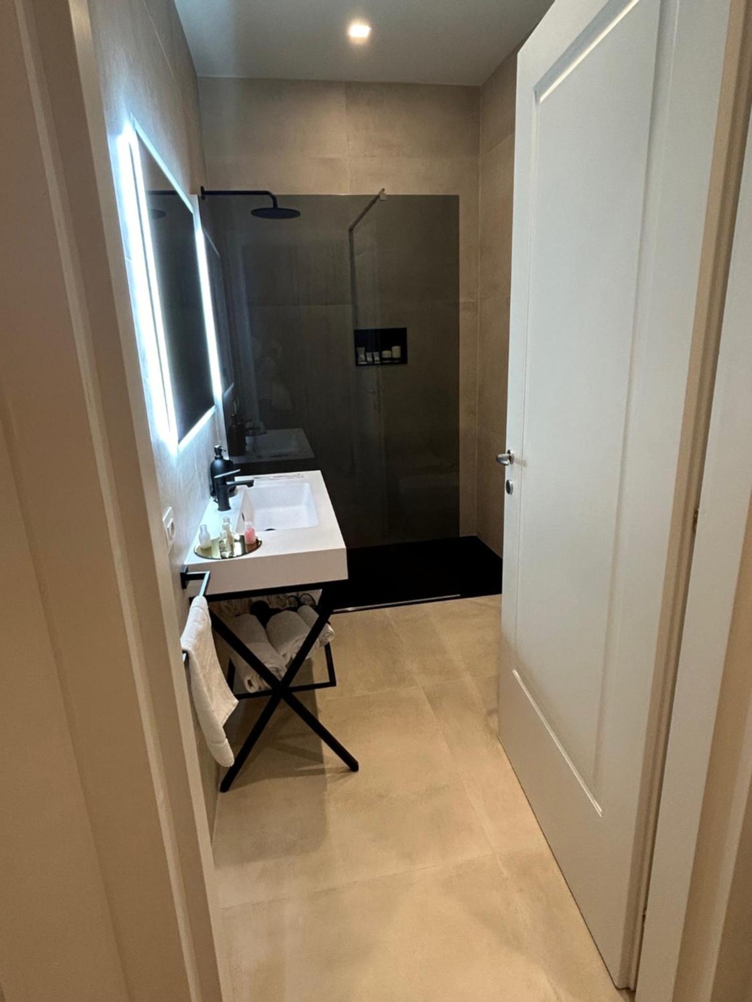 Casa Lounge Costituzione Hotel Cagliari Ngoại thất bức ảnh